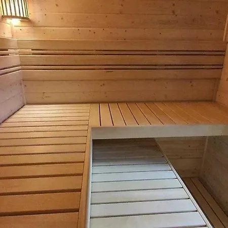 Black&white - Z Ruska Bania I Sauna *