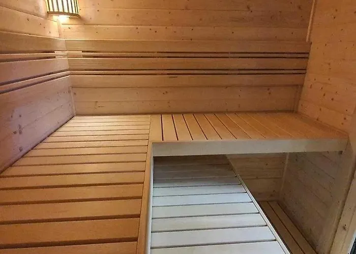 Black&white - Z Ruska Bania I Sauna *